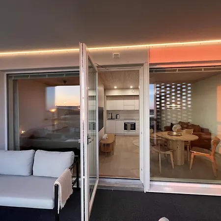 Jaekaelaenhovin Hellae *